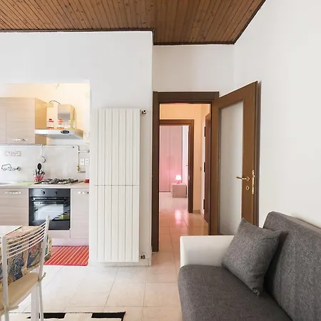 Rogoredo Apartament *